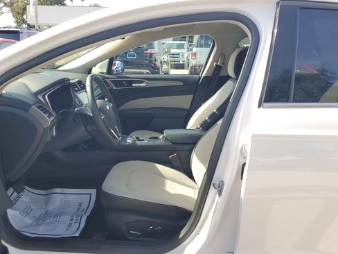 Used 2019 Ford Fusion SE w/ Equipment Group 151A image 21