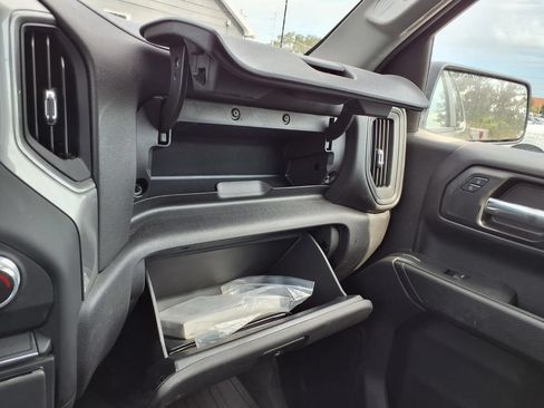 Used 2024 GMC Sierra 1500 Pro w/ Graphite Edition AWD/4WD image 29