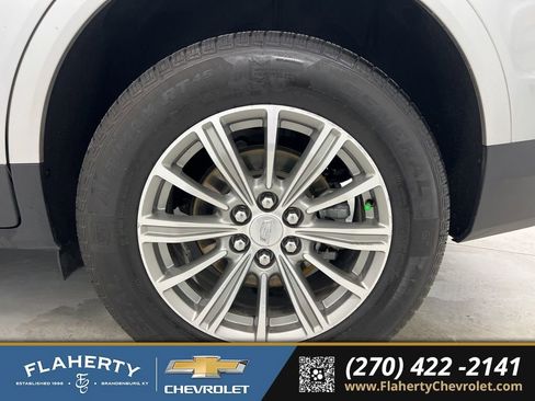 Used 2017 Cadillac XT5 Luxury image 20
