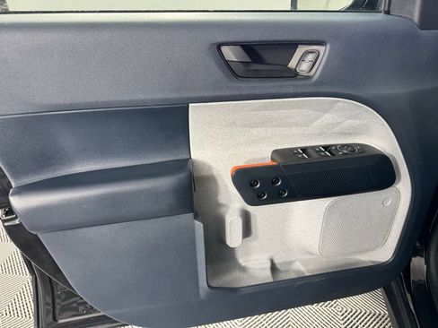 Used 2022 Ford Maverick XLT image 9