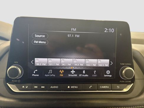 Used 2024 Nissan Rogue S AWD/4WD image 29