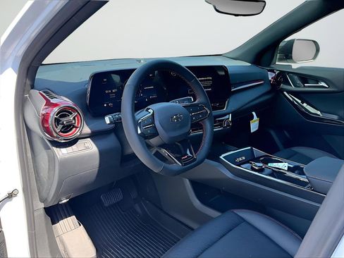 New 2026 Chevrolet Equinox RS w/ Convenience Package III FWD image 5