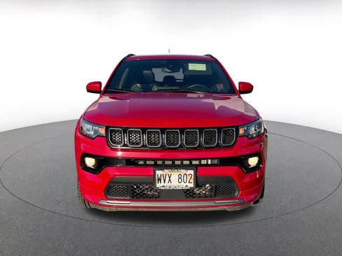 Used 2023 Jeep Compass Limited image 3
