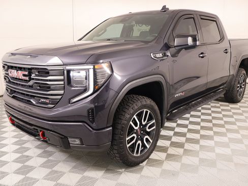 Used 2022 GMC Sierra 1500 AT4 w/ AT4 Preferred Package image 12