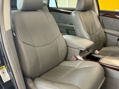 Used 2008 Toyota Avalon Limited FWD image 15