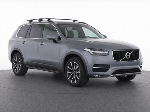 Used 2018 Volvo XC90 T5 Momentum w/ Convenience Package FWD image 2