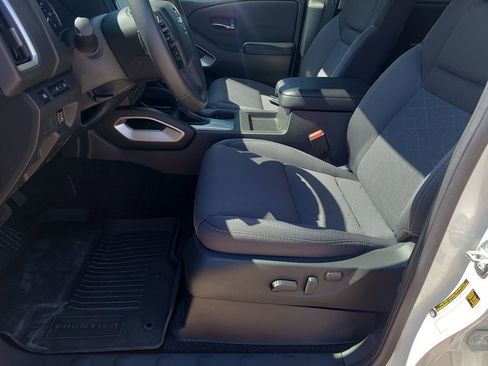 Certified 2025 Nissan Frontier SV w/ SV Convenience Package image 14