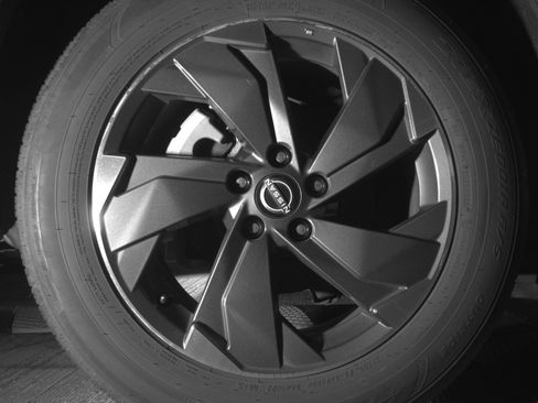 Used 2025 Nissan Rogue SV FWD image 15