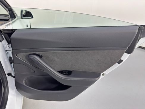 Used 2018 Tesla Model 3 Long Range image 42