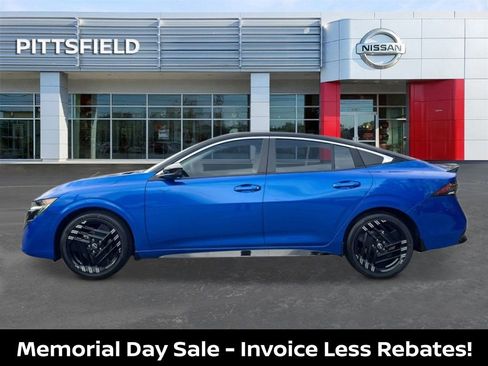 New 2026 Nissan Sentra SR w/ SR Premium Package FWD image 7