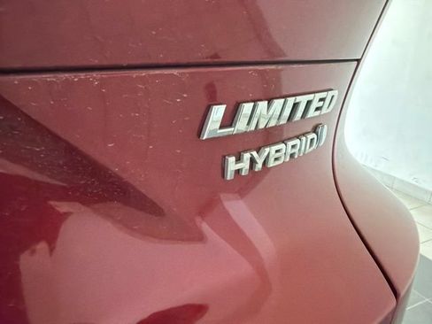 Used 2022 Toyota Venza Limited w/ Advanced Technology Package AWD/4WD image 7