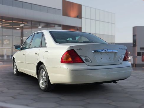 Used 2000 Toyota Avalon XLS image 6