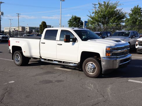 Used 2018 Chevrolet Silverado 3500 W/T w/ WT Fleet Convenience Package AWD/4WD image 2