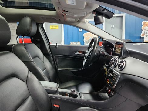 Used 2015 Mercedes-Benz GLA 250 GLA 250 4MATIC Sport Utility 4 image 12