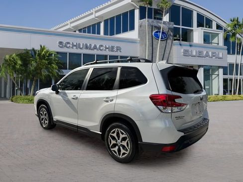 Certified 2023 Subaru Forester Premium AWD/4WD image 5