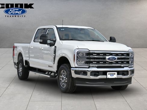 New 2026 Ford F250 Lariat w/ FX4 Off-Road Package AWD/4WD image 2