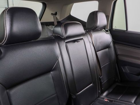 Used 2022 Volkswagen Atlas SE w/ Black Wheel Package image 28