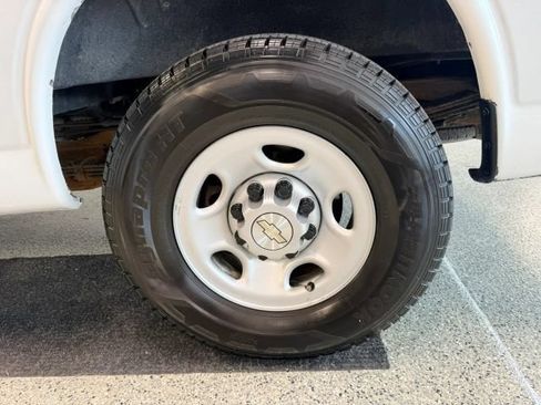 Used 2020 Chevrolet Express 3500 Extended w/ Driver Convenience Package RWD image 14