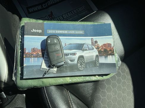 Used 2019 Jeep Compass Latitude w/ Popular Equipment Group AWD/4WD image 20