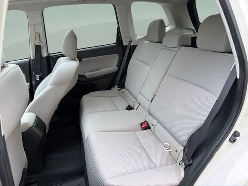 Used 2015 Subaru Forester 2.5i Premium AWD/4WD image 16