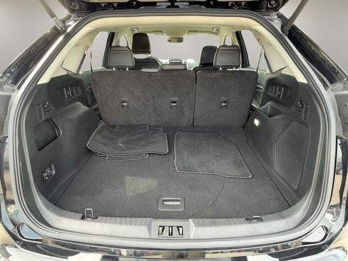 Certified 2022 Ford Edge Titanium AWD/4WD image 34