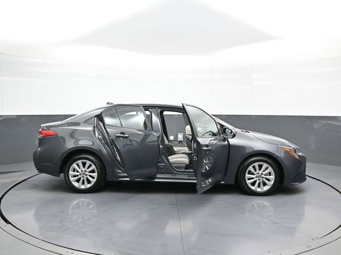 Certified 2023 Toyota Corolla LE image 41