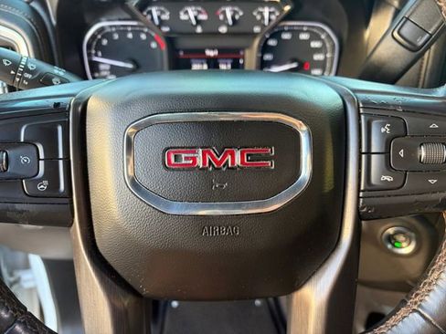 Used 2021 GMC Sierra 1500 AT4 w/ AT4 Value Package AWD/4WD image 7