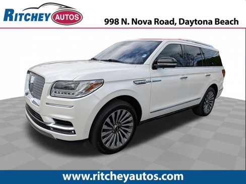 Used 2019 Lincoln Navigator Reserve image 1