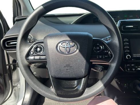 Certified 2022 Toyota Prius LE image 13