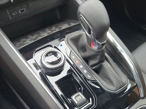 New 2026 GMC Canyon Elevation w/ Convenience Package image 30