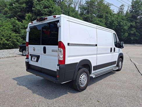 Used 2025 RAM ProMaster 2500 w/ U-Haul Equipment Group FWD image 23