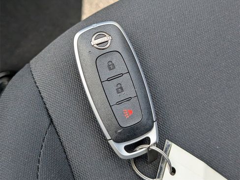 New 2025 Nissan Kicks Play S image 24