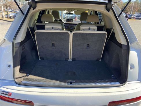 Used 2019 Audi Q7 3.0T Premium Plus w/ Premium Plus Package image 9