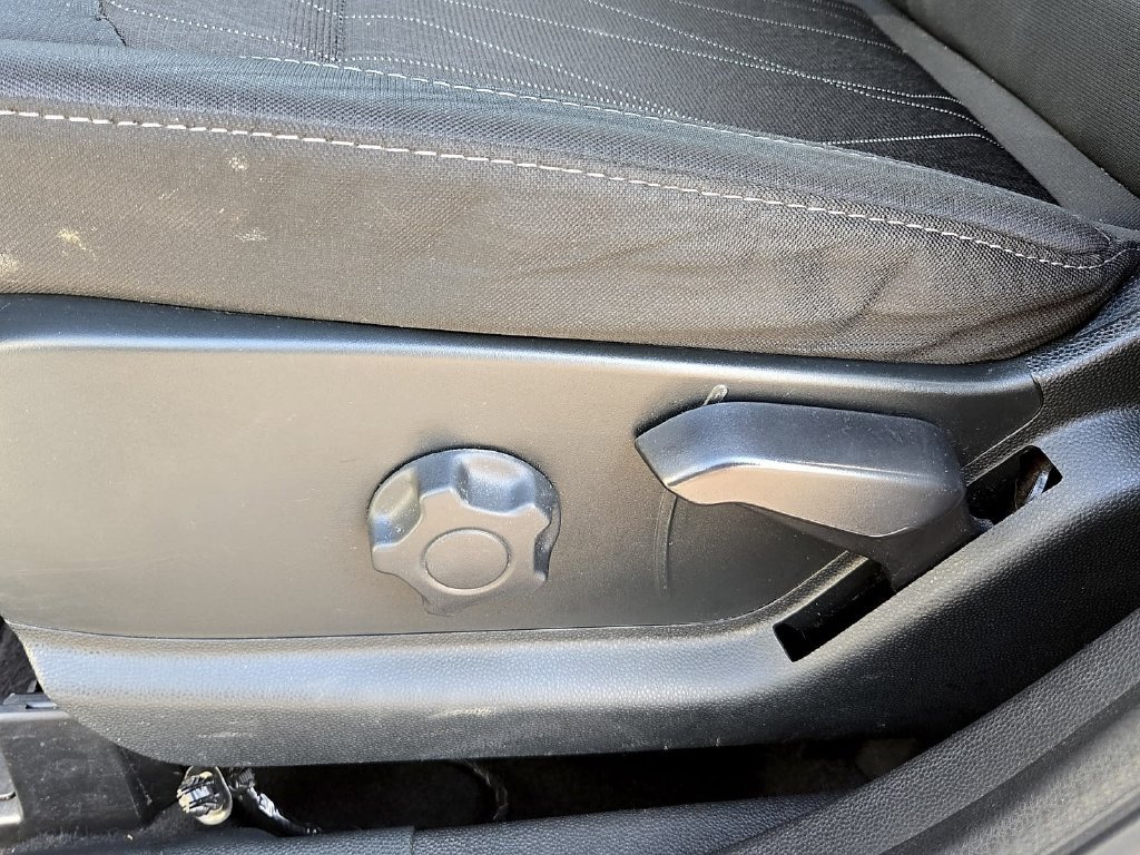 Used 2021 Ford EcoSport SE w/ Interior Protection Package FWD image 14