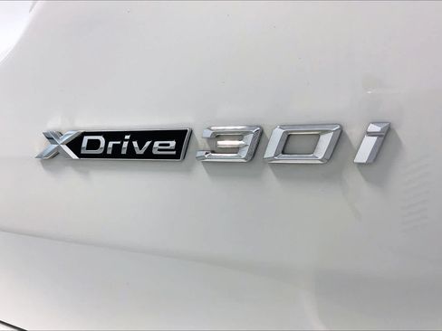 Used 2024 BMW X3 xDrive30i w/ Premium Package AWD/4WD image 9