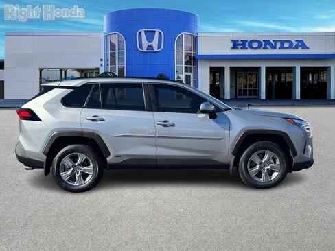 Used 2024 Toyota RAV4 XLE image 8