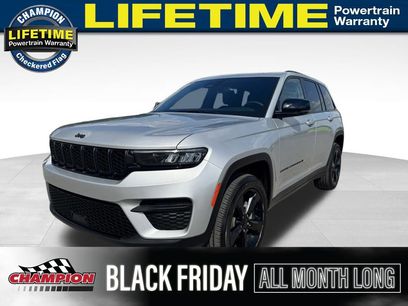 Used 2023 Jeep Grand Cherokee Altitude