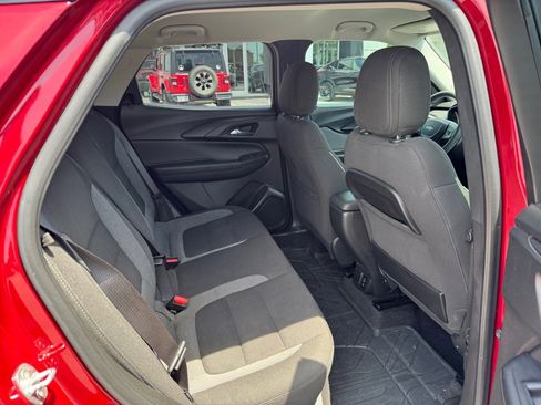 Used 2021 Chevrolet TrailBlazer LT w/ Convenience Package FWD image 32