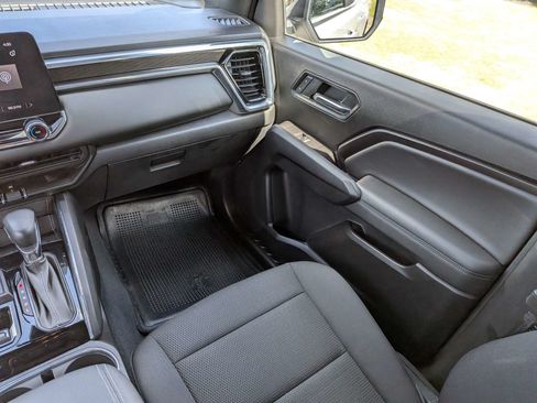 Used 2024 GMC Canyon Elevation RWD image 17