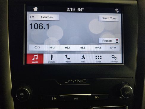 Used 2019 Ford Fusion SE image 25