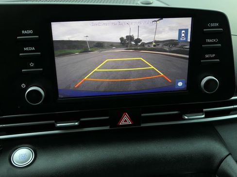 Certified 2023 Hyundai Elantra SEL w/ Preferred Accessory Package image 19