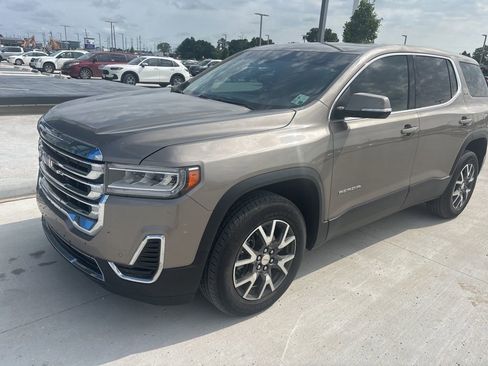 Used 2023 GMC Acadia SLE FWD image 1
