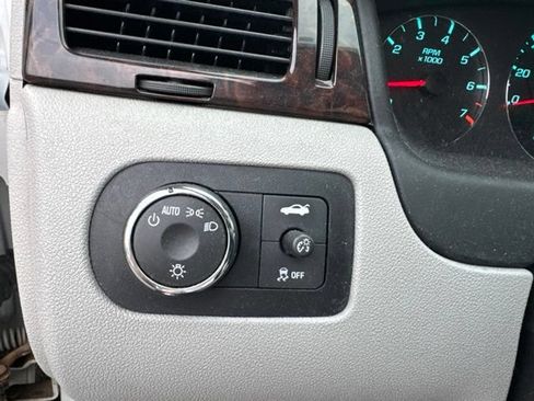 Used 2013 Chevrolet Impala LT FWD image 18