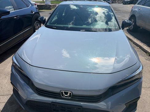Used 2024 Honda Civic Sport image 2