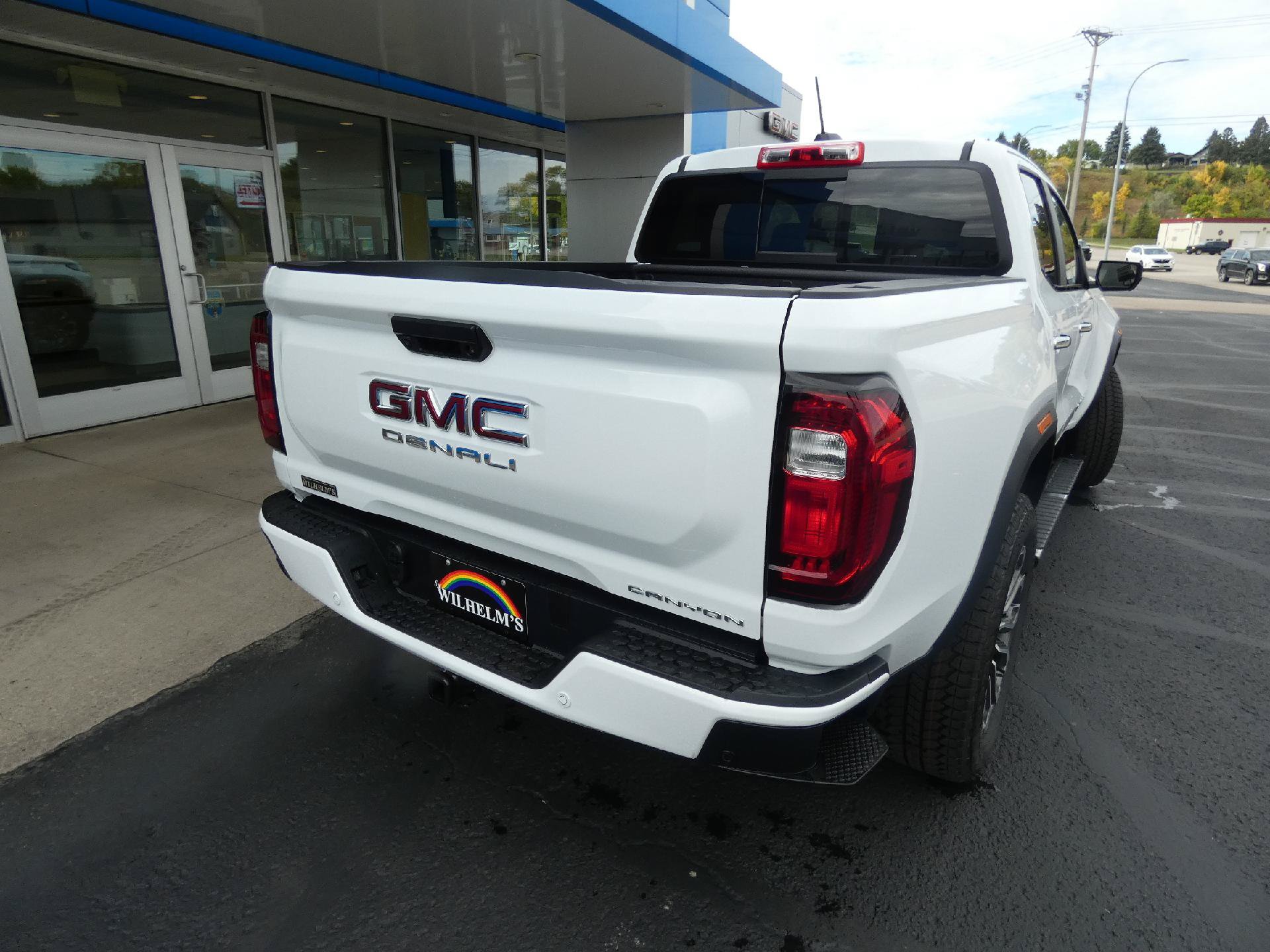 New 2026 GMC Canyon Denali AWD/4WD image 3