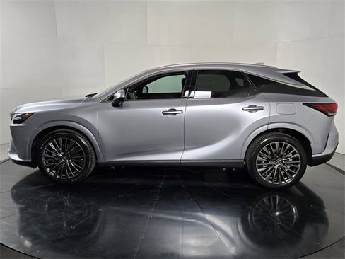 Used 2026 Lexus RX 450h AWD image 3