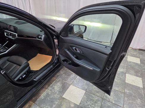 Used 2019 BMW 330i xDrive Sedan w/ Convenience Package image 10
