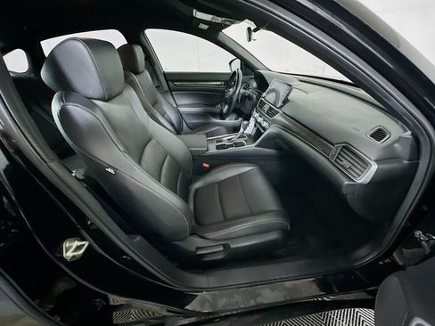 Used 2020 Honda Accord Sport image 28