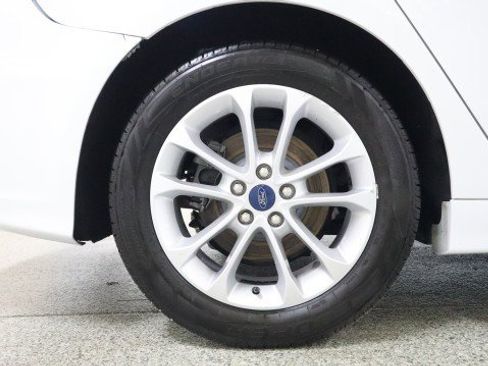 Used 2020 Ford Fusion SE FWD image 21