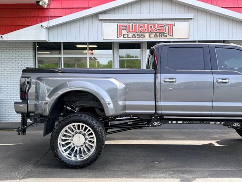 Used 2022 Ford F450 Platinum w/ FX4 Off-Road Package image 20